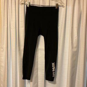 Ivy Park Cropped Leggings S Black White Graphic